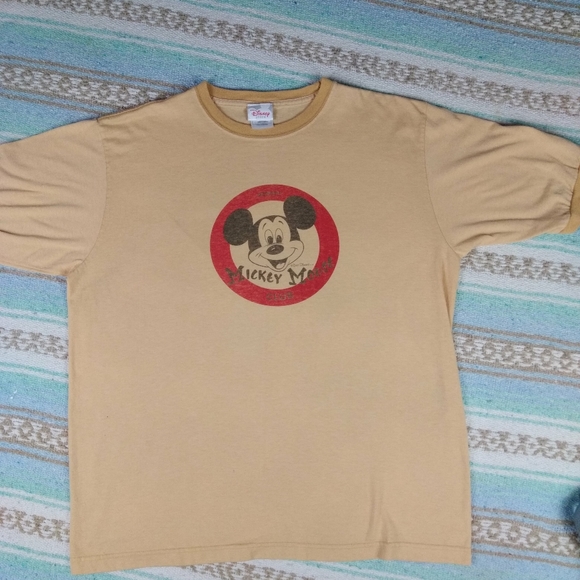 DISNEY STORE VINTAGE MICKEY MOUSE TEE. MENS SIZE MEDIUM - Picture 2 of 8